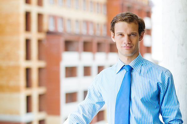 포토 JPG 해외이미지 직업 손 남자 행복 무기 백그라운드 비즈니스 사업가 성공 관리 한명 미소 사람 정장 성인 금융 사무실 흰색 비즈니스맨 자신감 상담원 대표 종업원 중개인 스마트 동료 리더 경영 관리자 정중 해외202004 해외202105 해외포토 1 옷 감정 컬러 컨셉 관계 표정 신체부위 경제 직장인 사무원 파일형식