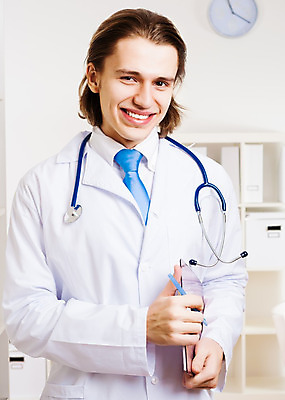 포토 JPG 해외이미지 백인 모델 직업 라이프스타일 외관 응시 남자 행복 백그라운드 회사 청진기 건강 병원 실험 한명 미소 사람 사무실 약 머리 믿음 검은색 시험 의사 코트 흰색 최고 자신감 실험실 정상 컨설턴트 치과의사 돌봄 소아과의사 해외202004 해외202105 해외포토 서양인 1 시선 교육 감정 컬러 비즈니스 의학 의료기기 모션 표정 생활 신체부위 외투 의료진 전문직 상담 파일형식