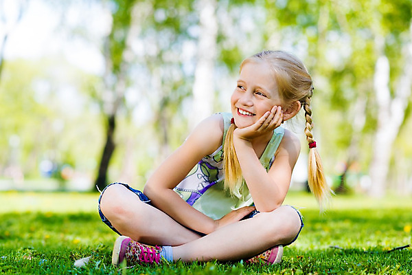 포토 JPG 해외이미지 식물 백인 모델 1 공원 여자 행복 얼굴 어린이 밭 장난 자연 건강 한명 미소 사람 야외 초록색 여름 농장 정원 봄 기쁨 표현 아기 숲 뒤뜰 해외202004 해외202105 해외포토 서양인 계절 공공시설 감정 컬러 농업 표정 신체부위 생태계 파일형식