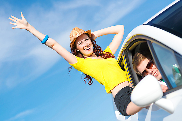 포토 JPG 해외이미지 라이프스타일 손 여자 행복 도로 물결 여행 창문 교통시설 자동차 하늘 휴가 한명 사람 성인 파란색 여행객 운전 자유 운전사 무료 자동 해외202004 해외202105 해외포토 직업 1 감정 길 육상교통 컬러 교통 컨셉 모션 생활 신체부위 시설 파일형식