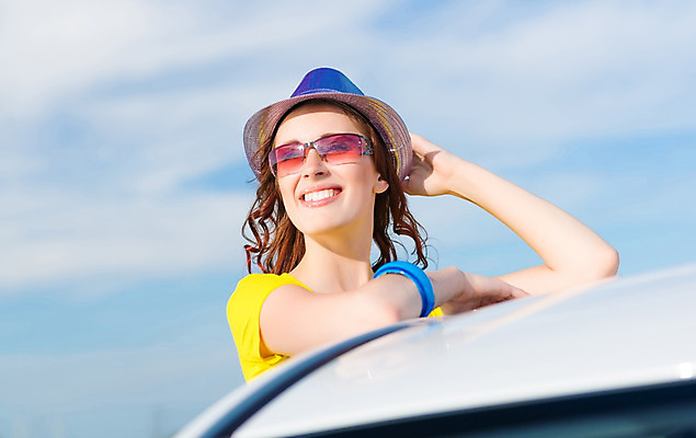 포토 JPG 해외이미지 라이프스타일 손 여자 행복 도로 물결 여행 창문 교통시설 자동차 하늘 휴가 한명 사람 성인 파란색 여행객 운전 자유 운전사 무료 자동 해외202004 해외202105 해외포토 직업 1 감정 길 육상교통 컬러 교통 컨셉 모션 생활 신체부위 시설 파일형식