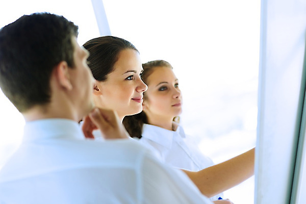 포토 JPG 해외이미지 백인 직업 여자 남자 행복 종이 무기 백그라운드 회사 비즈니스 사업가 통신 성공 사람 성인 세명 금융 사무실 검은색 업무 직장인 비즈니스맨 비즈니스우먼 발표 그룹 계획 토론 강의 종업원 동료 컨설턴트 그림 경영자 화이트보드 경영 세미나 브레인스토밍 해외202004 해외202105 해외포토 서양인 감정 컬러 컨셉 관계 경제 작업 전문직 상담 리더 파일형식