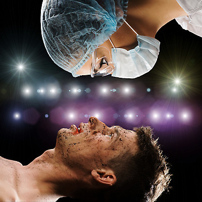 포토 JPG 해외이미지 백인 직업 여자 남자 건강 병원 안전 두명 치료 파란색 약 장비 환자 간호사 의사 긴급 대접 도움 수술 기술자 구출 상처 구조원 간호 서비스 붕대 기본 돌봄 보증 작전 지원 해외202004 해외202105 해외포토 서양인 컬러 컨셉 의학 모션 사람 의료진 빚 파일형식