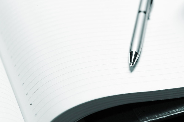 포토 JPG 해외이미지 직업 교육 종이 백그라운드 비즈니스 아이디어 실내 사람없음 책 금융 사무실 펜 볼펜 다이어리 쪽지 공책 침묵 공백 정보 키보드 잡지 책상 묘사 오브젝트 문서 파일 만들기 각도 유지 패드 목차 카피스페이스 해외202004 해외202105 해외포토 가구 컨셉 모션 문구용품 내부 간행물 경제 필기구 사무용품 소리 파일형식