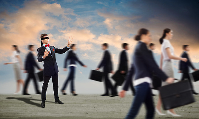 포토 JPG 해외이미지 백인 직업 남자 백그라운드 컨셉 돈 비즈니스 사업가 성공 미래 사람 소년 세명 금융 어둠 터치 도전 잡기 업무 비즈니스맨 행운 군중 무서움 검색 문제 해결 계산서 시각장애인 어려움 위기 헬프 혼란 안락 해외202004 해외202105 해외포토 서양인 감정 어린이 모션 경제 작업 도움 직장인 재산 장애인 파일형식