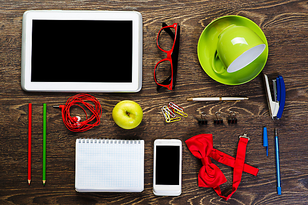 포토 JPG 해외이미지 안경 음료 음악 비즈니스 넥타이 열쇠 모바일 세포 직장 안전 사람없음 컵 빨간색 초록색 스마트폰 세트 사무실 알약 연필 헤드폰 흰색 신선 업무 네트워크 사과 휴대용 스테이플러 수집 활 클립 카페인 항목 맛있는 해외202004 해외202105 해외포토 식기 잡화 컬러 음향기기 과일 회사 문화예술 학용품 핸드폰 스마트기기 필기구 약 사무용품 작업 오브젝트 파일형식