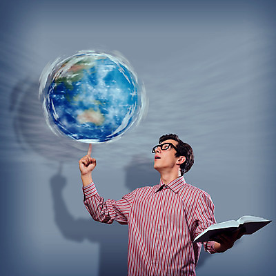 포토 JPG 해외이미지 백인 응시 남자 지구 얼굴 컨셉 생각 공 자연 유리 추상 아이디어 한명 서기 청년 성인 그래픽 책 파란색 빛 지구본 환경 디지털 자료 행성 회색 에너지 정보 중앙 보호 엉덩이 사인 고민 혁명 발생 배려 여의주 스타일 해외202004 해외202105 해외포토 서양인 1 시선 감정 컬러 무늬 모션 재질 사람 신체부위 우주 생태계 파일형식