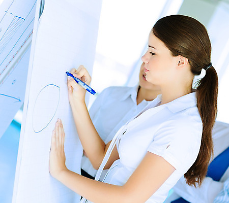 포토 JPG 해외이미지 백인 직업 여자 남자 행복 종이 무기 백그라운드 회사 비즈니스 사업가 통신 성공 한명 사람 성인 금융 사무실 검은색 업무 직장인 비즈니스맨 비즈니스우먼 발표 그룹 계획 토론 강의 종업원 동료 컨설턴트 그림 경영자 화이트보드 경영 세미나 브레인스토밍 해외202004 해외202105 해외포토 서양인 1 감정 컬러 컨셉 관계 경제 작업 전문직 상담 리더 파일형식