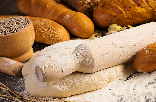 포토 JPG 해외이미지 빵 실내 사람없음 밀 반죽 밀가루 제빵 반죽밀대 해외202004 해외202105 해외포토 음식 곡류 내부 제과제빵 가루 밀대 파일형식