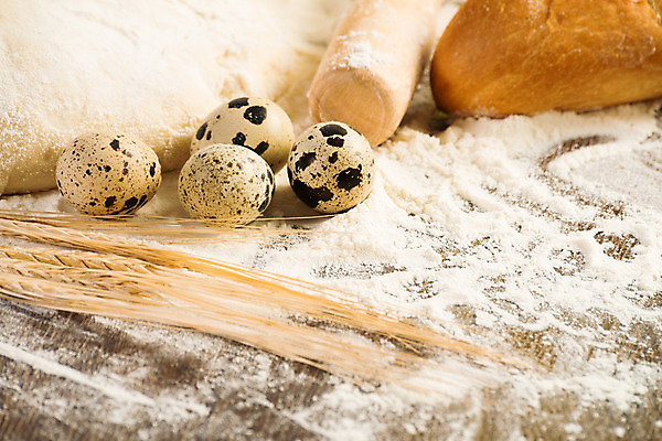 포토 JPG 해외이미지 빵 실내 근접촬영 사람없음 밀 반죽 밀가루 제빵 메추리알 반죽밀대 해외202004 해외202105 해외포토 음식 뷰포인트 곡류 내부 제과제빵 알 가루 밀대 파일형식