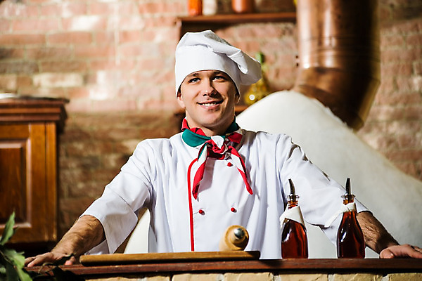 포토 JPG 해외이미지 백인 직업 1 라이프스타일 응시 남자 행복 산업 무기 음료 포즈 유니폼 실내 건강 관리 요리 한명 사람 성인 식당 요리사 알코올 업무 바 자신감 우아함 직원 서비스 메뉴 교차 접기 캡모자 해외202004 해외202105 해외포토 서양인 모자_잡화 시선 옷 감정 컨셉 모션 내부 생활 상점 작업 파일형식