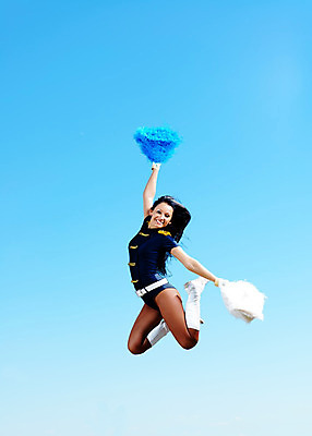 포토 JPG 해외이미지 1 여자 무기 스포츠 포즈 이동 모션 건강 힙합 한명 사람 성인 야외 공중 세로 달리기 운동 유행 점프 스트레칭 공연 연주자 댄서 춤 우아함 시원함 유연 비보이 치어리더 체조 에어로빅 곡예사 단아함 스타일 해외202004 해외202105 해외포토 직업 음악 컨셉 문화예술 이벤트 음악가 파일형식