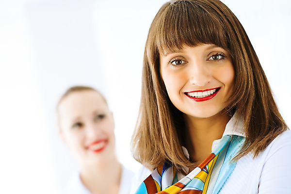 포토 JPG 해외이미지 백인 직업 1 여자 행복 백그라운드 비즈니스 CEO 성공 사람 성인 두명 30대 금융 검은색 도움 비즈니스우먼 자신감 그룹 대표 동료 리더 긍정 비서 경영 패기 해외202004 해외202105 해외포토 서양인 감정 컬러 컨셉 관계 장년 경제 직장인 파일형식