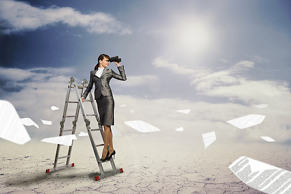 포토 JPG 해외이미지 백인 구름 직업 1 응시 여자 컨셉 비즈니스 사다리 자연 하늘 성공 미래 노동자 한명 사람 성인 야외 환경 쌍안경 성장 관찰 비즈니스우먼 자신감 분석 검색 경영자 기회 사냥 비전 해결 스파이 패기 혼자 해외202004 해외202105 해외포토 자연요소 서양인 시선 감정 모션 망원경 도구 직장인 리더 생태계 파일형식