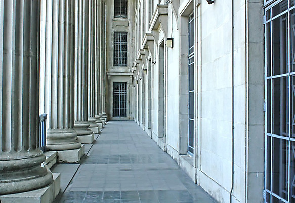 포토 JPG 해외이미지 디자인 외관 건축양식 학교 주택 사람없음 건물 힘 기둥 최고 클래식 도서관 선거 교도소 감옥 대학교 박물관 법 시멘트 시스템 질서 공정 법원 일반 그리스인 변호사 국회 로마인 법정 정부 정치 콘크리트 해외202004 해외202105 해외포토 서양인 직업 건축물 교육 건축 컨셉 인종 예절 민주주의 파일형식