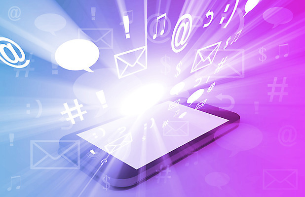 포토 JPG 해외이미지 라이프스타일 음악 미래 사람없음 스마트폰 알약 디지털 게임 이메일 MP3 연결 서비스 전자 가치 다운로드 공유 멀티미디어 멀티 모금 업로드 터치스크린 해외202004 해외202105 해외포토 컨셉 놀이 문화예술 생활 전자제품 핸드폰 스마트기기 약 파일형식