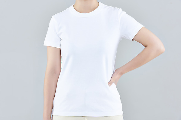 포토 JPG 스튜디오촬영 여자 패션 허리손 회색배경 실내 한명 상반신 20대 성인 앞모습 한국인 반팔티셔츠 흰옷 목업 성인여자한명만 국내포토 1 옷 뷰포인트 포즈 백그라운드 티셔츠 사람 동양인 청년 내부 회색 여자한명만 성인여자만 파일형식