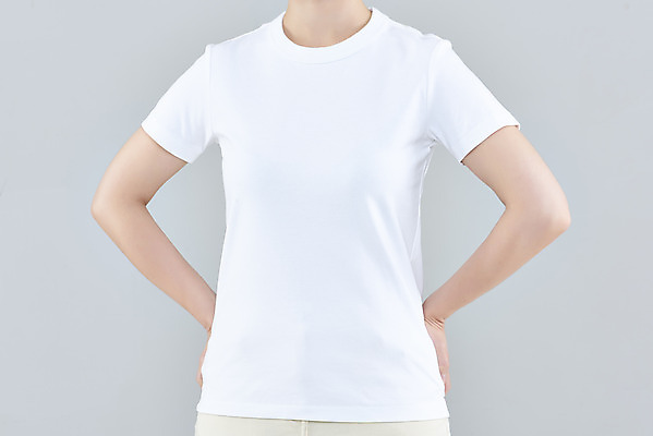 포토 JPG 스튜디오촬영 여자 패션 허리손 회색배경 실내 한명 상반신 20대 성인 앞모습 한국인 반팔티셔츠 흰옷 목업 성인여자한명만 국내포토 1 옷 뷰포인트 포즈 백그라운드 티셔츠 사람 동양인 청년 내부 회색 여자한명만 성인여자만 파일형식