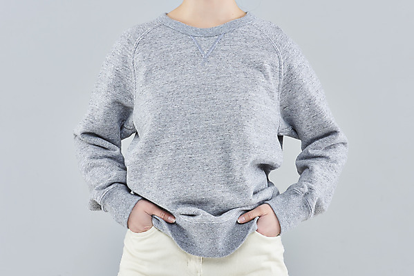 포토 JPG 스튜디오촬영 옷 여자 패션 회색배경 실내 한명 상반신 20대 성인 앞모습 한국인 주머니손 긴팔티셔츠 목업 성인여자한명만 국내포토 1 뷰포인트 백그라운드 티셔츠 모션 사람 동양인 청년 내부 회색 여자한명만 성인여자만 파일형식