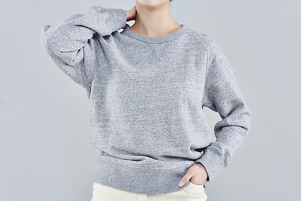 포토 JPG 스튜디오촬영 옷 여자 패션 회색배경 실내 한명 상반신 20대 성인 앞모습 한국인 주머니손 긴팔티셔츠 목업 성인여자한명만 국내포토 1 뷰포인트 백그라운드 티셔츠 모션 사람 동양인 청년 내부 회색 여자한명만 성인여자만 파일형식