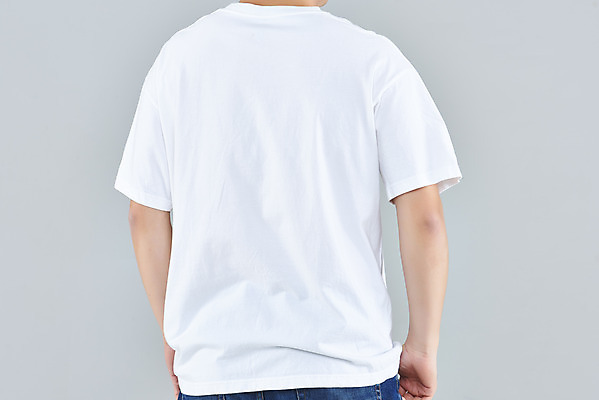 포토 JPG 스튜디오촬영 패션 남자 회색배경 실내 한명 상반신 성인 뒷모습 30대 한국인 반팔티셔츠 흰옷 정자세 목업 성인남자한명만 국내포토 1 옷 뷰포인트 포즈 백그라운드 티셔츠 사람 동양인 내부 장년 회색 남자한명만 성인남자만 파일형식