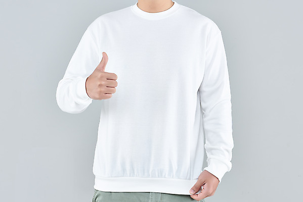 포토 JPG 스튜디오촬영 패션 남자 회색배경 실내 한명 상반신 성인 앞모습 30대 한국인 최고 흰옷 긴팔티셔츠 목업 성인남자한명만 국내포토 1 옷 뷰포인트 백그라운드 티셔츠 사람 동양인 내부 장년 회색 남자한명만 성인남자만 파일형식