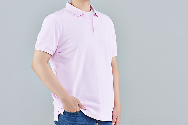포토 JPG 스튜디오촬영 옷 패션 남자 회색배경 실내 한명 상반신 20대 성인 옆모습 한국인 반팔티셔츠 주머니손 목업 성인남자한명만 국내포토 1 뷰포인트 백그라운드 티셔츠 모션 사람 동양인 청년 내부 회색 남자한명만 성인남자만 파일형식