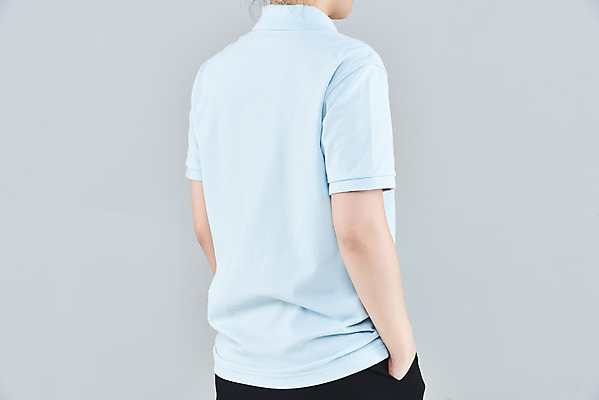 포토 JPG 스튜디오촬영 옷 여자 패션 회색배경 실내 한명 상반신 20대 성인 옆모습 한국인 반팔티셔츠 주머니손 목업 성인여자한명만 국내포토 1 뷰포인트 백그라운드 티셔츠 모션 사람 동양인 청년 내부 회색 여자한명만 성인여자만 파일형식