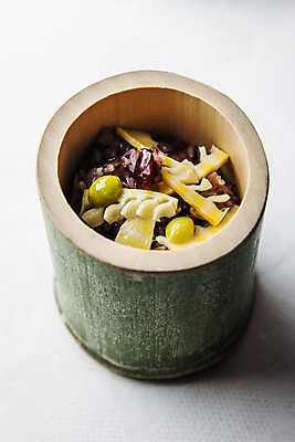 포토 JPG 채소 실내 사람없음 전라남도 대나무 흰배경 특산물 죽순 담양 대통밥 국내포토 나무 백그라운드 밥 내부 흰색 전라도 파일형식