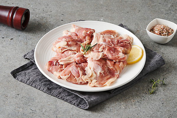 포토 JPG 스튜디오촬영 접시 식재료 실내 생고기 사람없음 닭고기 천 레몬 담기 소금 닭다리 로즈메리 후추통 국내포토 식기 과일 모션 육류 내부 직물 허브 양념통 파일형식