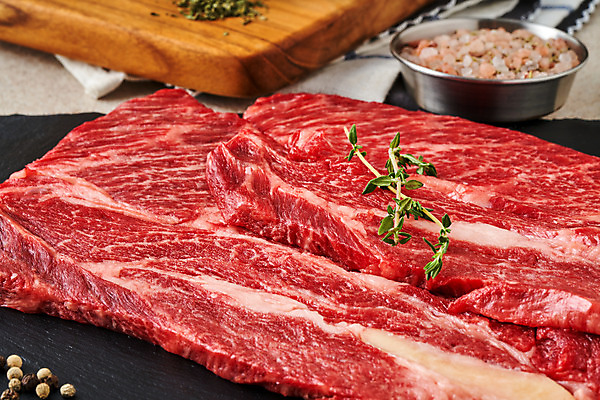 포토 JPG 스튜디오촬영 식재료 실내 생고기 육류 근접촬영 사람없음 소고기 허브 소금 등심 국내포토 식물 뷰포인트 내부 파일형식