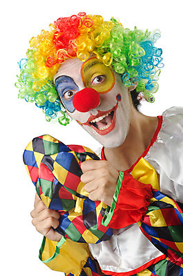 포토 JPG 해외이미지 백인 직업 모자 남자 행복 얼굴 넥타이 휴가 한명 미소 사람 성인 빨간색 노란색 파티 우주 공연 기쁨 연주자 광대 흰색 축하 표현 생일 유머 서커스 가발 코 연예인 고립 해외202004 해외202105 해외포토 서양인 1 잡화 기념일 감정 컬러 컨셉 표정 이벤트 신체부위 음악가 파일형식