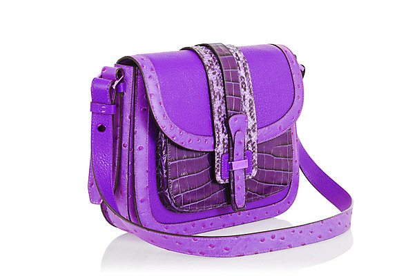 포토 JPG 해외이미지 여자 백그라운드 가방 손잡이 사람없음 빛 쇼핑 유행 세일 보라색 흰색 화려 지갑 고급 우아함 시원함 자주색 가죽 자르기 제비꽃 지퍼 소매 고립 소가죽 스트랩 스타일 차단 해외202004 해외202105 해외포토 잡화 꽃 컬러 컨셉 모션 사람 파일형식