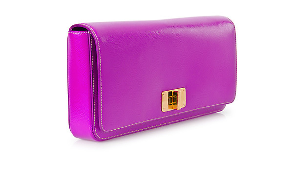 포토 JPG 해외이미지 여자 백그라운드 가방 손잡이 사람없음 빛 쇼핑 유행 세일 보라색 흰색 화려 지갑 고급 우아함 시원함 자주색 가죽 자르기 제비꽃 지퍼 소매 고립 소가죽 스트랩 스타일 차단 해외202004 해외202105 해외포토 잡화 꽃 컬러 컨셉 모션 사람 파일형식