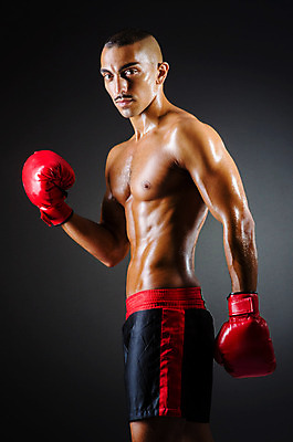 포토 JPG 해외이미지 백인 직업 손 남자 스포츠 포즈 장갑 백그라운드 비즈니스 성공 근육 노동자 한명 사람 정장 성인 빨간색 상자 사무실 힘 경쟁 주먹 권투 분노 흰색 업무 비즈니스맨 보디빌더 충돌 경영자 근육질 경영 고립 정중 킥복싱 필승 해외202004 해외202105 해외포토 서양인 1 잡화 옷 감정 컬러 컨셉 모션 신체부위 격투기 우승 작업 직장인 보디빌딩 몸매 리더 파일형식