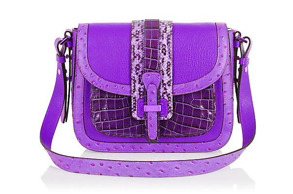 포토 JPG 해외이미지 여자 백그라운드 가방 손잡이 사람없음 빛 쇼핑 유행 세일 보라색 흰색 화려 지갑 고급 우아함 시원함 자주색 가죽 자르기 제비꽃 지퍼 소매 고립 소가죽 스트랩 스타일 차단 해외202004 해외202105 해외포토 잡화 꽃 컬러 컨셉 모션 사람 파일형식