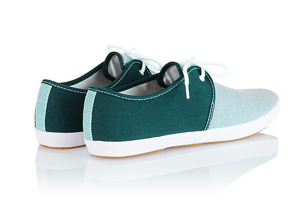 포토 JPG 해외이미지 옷 남자 스포츠 신발 부츠 건강 사람없음 초록색 달리기 조깅 유행 축구 흰색 쌍 시원함 가죽 자르기 트레이너 고무 고립 선로 양발 운동화끈 스타일 차단 해외202004 해외202105 해외포토 레이스천 컬러 모션 사람 운동 구기 헬스 직물 끈 파일형식