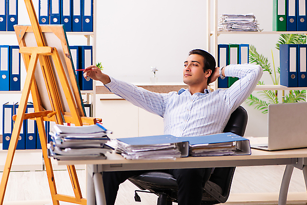 포토 JPG 해외이미지 학생 비즈니스 수업 프레임 직장 창조 미술 취미 사람없음 학습 사무실 쌓기 페인트 붓 업무 작업 비즈니스맨 그리기 팔레트 기름 스케치 종업원 이젤 그림 바쁨 예술가 캔버스 페인트붓 화가 마감 아크릴 회계사 실종 해외202105 해외포토 직업 교육 남자 음식 회사 모션 재질 문화예술 미술도구 직장인 사건 파일형식