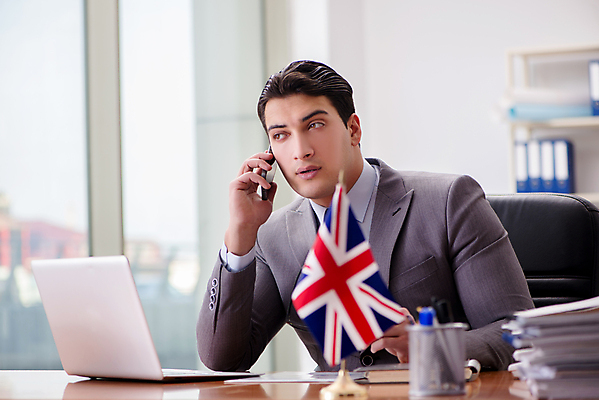 포토 JPG 해외이미지 영어 여행 비즈니스 모바일 휴가 영국 직장 말하기 대화 사람없음 스마트폰 핸드폰 사무실 깃발 업무 비즈니스맨 자신감 종업원 중개인 심볼 항공 서비스 컨설턴트 경영자 예약 경영 왕국 운영자 전국 외교관 해외202105 해외포토 직업 문자 남자 감정 유럽 회사 모션 전자제품 스마트기기 작업 직장인 전문직 상담 리더 파일형식