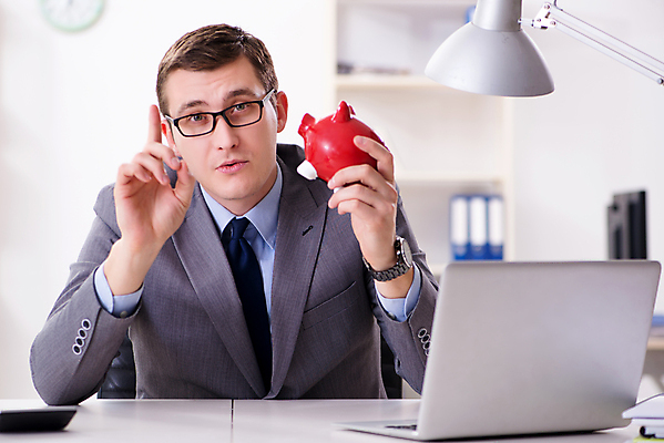 포토 JPG 해외이미지 돈 비즈니스 사업가 아이디어 경고 사람없음 금융 달러 동전 저축 돼지저금통 비즈니스맨 절약 황금 은퇴 종업원 보안 투자 평가 빈털터리 파산 대출 빚 감탄 관심 세금 수입 연금 예산 위기 적자 회계사 해외202105 해외포토 직업 남자 컨셉 안전 경제 저금통 직장인 재산 파일형식