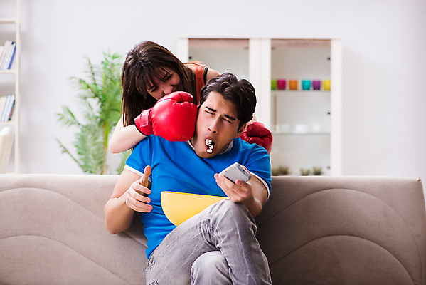 포토 JPG 해외이미지 커플 스포츠 장갑 가족 관계 남편 주택 함께함 옥수수 경기 사람없음 상자 텔레비전 권투 기쁨 게임 관찰 아내 부채 충돌 먹기 싸움 팝콘 문제 붕괴 멀리 중독 마지막 제어 킥복싱 중독자 해외202105 해외포토 잡화 감정 컨셉 모션 놀이 곡류 건물 전자제품 격투기 파일형식