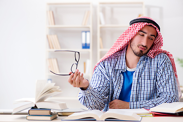 포토 JPG 해외이미지 학생 교육 졸업 교실 학교 피곤 사람없음 책 학습 스터디 독서 쌓기 시험 정보 업무 도서관 이슬람교 속도 교과서 준비 대학교 서점 사우디아라비아 아랍에미리트 단식 시험공부 아랍어 프로젝트 연습생 해외202105 해외포토 종교 컨셉 중동 모션 교재 상점 작업 연습 파일형식