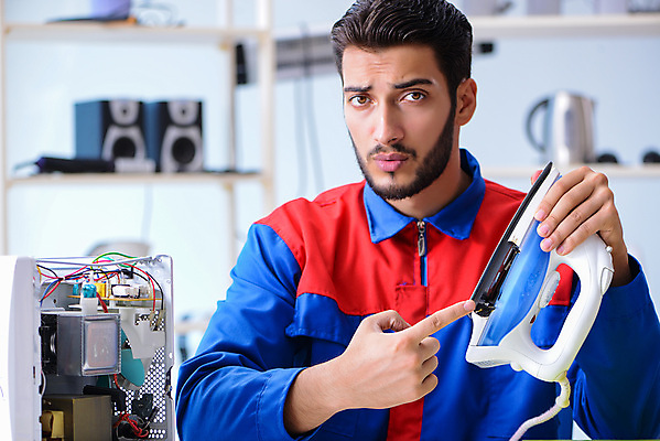 포토 JPG 해외이미지 직업 손 유니폼 부분 가정 탁자 사람없음 장비 과학기술 기구 공구 가리킴 업무 센터 작업실 기술자 엔지니어 드라이버 수리 철 서비스 순환 반도체 전자 보여주기 공학 DIY 유지 국회 다리미질 마더보드 지원 하드웨어 해외202105 해외포토 옷 교육 가구 모션 기술 손짓 취미 신체부위 컴퓨터 도구 작업 파일형식