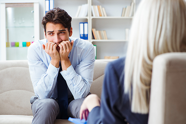 포토 JPG 해외이미지 여자 남자 스트레스 건강 대화 사람없음 소파 약 듣기 모임 환자 의사 슬픔 토론 분석 방문 문제 테라피 돌봄 우울증 위기 정신과 정신과의사 조언 지원 치료사 해외202105 카운슬러 해외포토 직업 감정 컨셉 의자 의학 모션 병원 말하기 사람 뷰티 의료진 질병 상담원 파일형식