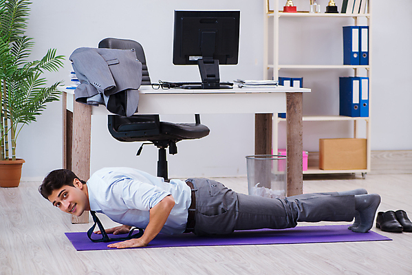 포토 JPG 해외이미지 모양 직업 라이프스타일 남자 행복 스포츠 비즈니스 요가 휴식 노동자 직장 실내 건강 미소 사람 사무실 운동 스트레칭 매트 업무 비즈니스맨 종업원 연습 책상 체육관 체조 에어로빅 단절 보유 해외202105 해외포토 웰빙 감정 가구 컨셉 회사 표정 내부 생활 춤 작업 직장인 파일형식