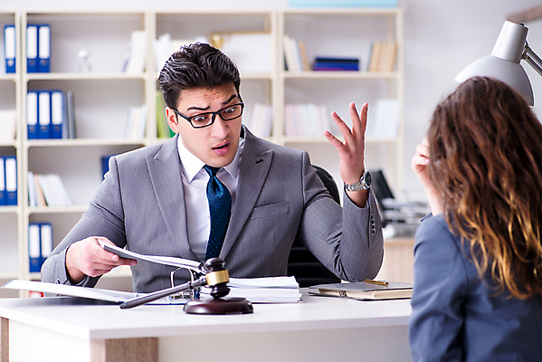 포토 JPG 해외이미지 종이 비즈니스 협상 사람없음 사무실 거래 분노 비즈니스맨 비즈니스우먼 방어 상담원 망치 고객 계약 컨설턴트 상담 법 의사봉 재판 법관 공정 판결 변호사 말다툼 법정 불평 이혼 조언 주장 해외202105 카운슬러 해외포토 직업 여자 남자 감정 어류 공구 직장인 사무원 전문직 법률가 싸움 파일형식