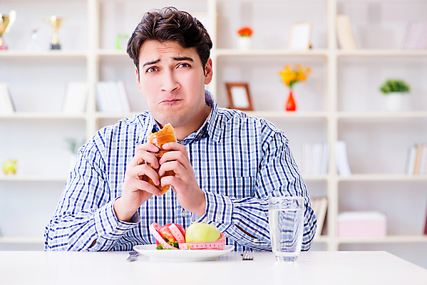 포토 JPG 해외이미지 접시 음식 다이어트 채소 과일 스트레스 건강 요리 사람없음 물 식당 식사 저녁식사 슬픔 좌절 선택 아침식사 사과 몸무게 먹기 배고픔 비만 속도 칼로리 핫도그 계량기 점심식사 단식 번 적자 채식주의자 디톡스 비건 해외202105 해외포토 자연요소 식기 감정 빵 컨셉 모션 패스트푸드 상점 몸매 채식 파일형식