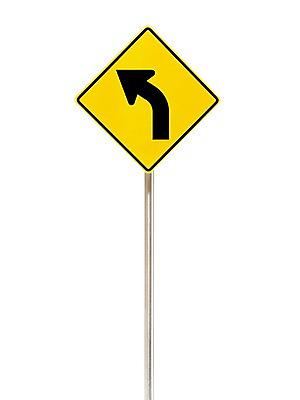 포토 JPG 기호 화살표 알림판 실내 누끼 사람없음 표지판 좌로굽은도로 국내포토 문자 도로 내부 파일형식