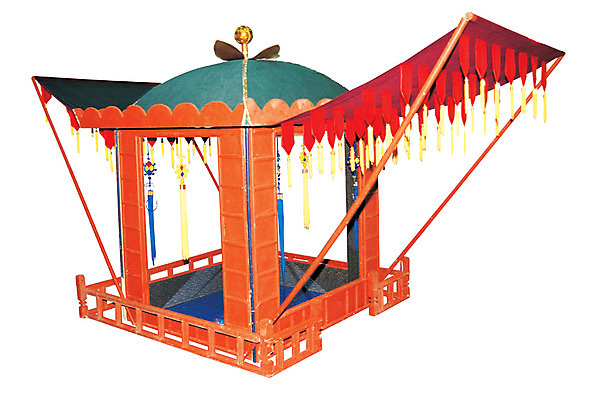 포토 JPG 스튜디오촬영 한국문화 한국전통 전통 전통문화 교통수단 가마_이동수단 전통소품 실내 누끼 사람없음 한개 골동품 오브젝트 운반도구 국내포토 1 동양문화 문화 교통 한국 내부 도구 파일형식