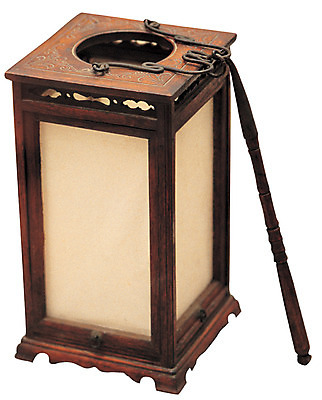 포토 JPG 스튜디오촬영 한국문화 한국전통 전통 전통문화 생활용품 조명 전통소품 실내 누끼 사람없음 한개 앤티크 골동품 램프 오브젝트 전통등 국내포토 1 동양문화 문화 한국 내부 파일형식